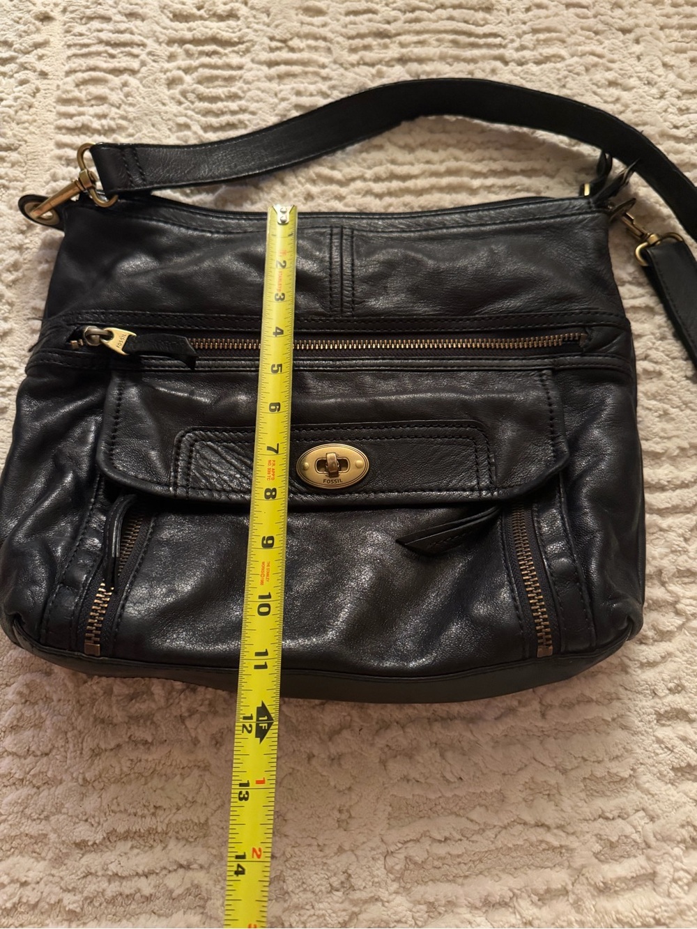 Fossil Women's Black Leather Crossbody Bag with Gold Hardware - Picture 5 of 6